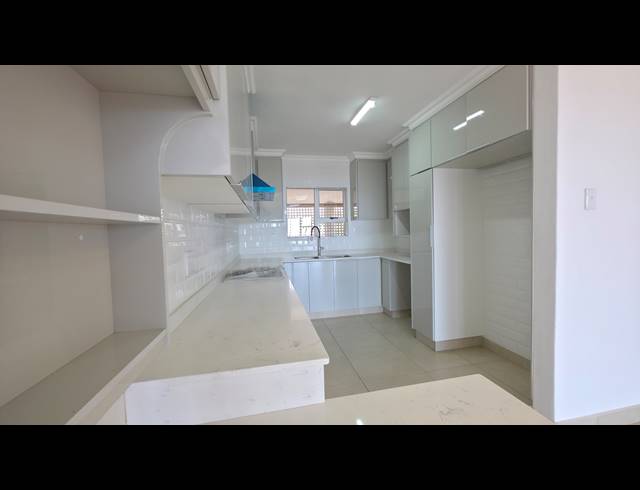 3 BEDROOM PENTHOUSE FOR SALE IN MORNINGSIDE